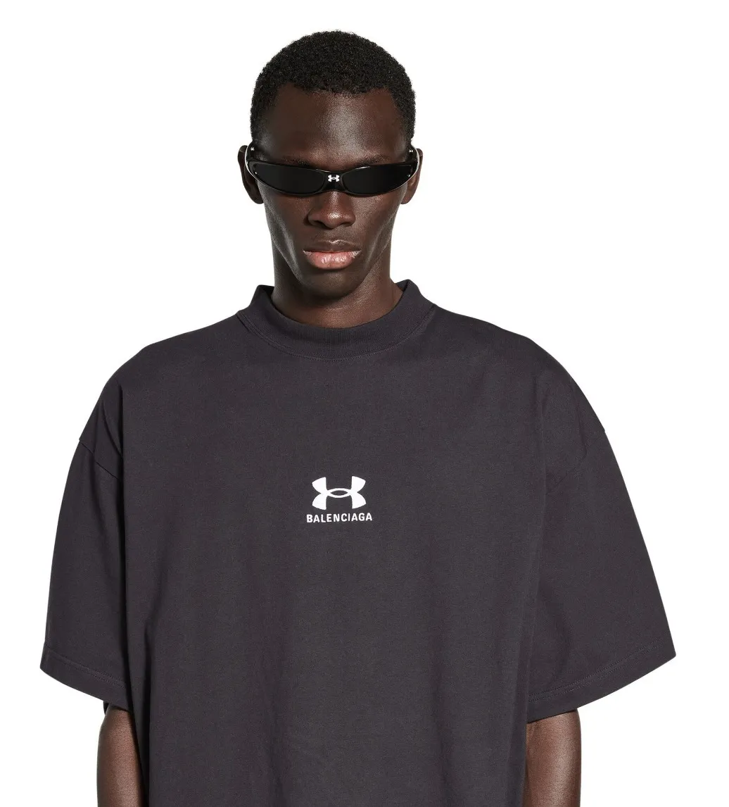 BALENCIAGA  |Under Armour® T-shirt Oversized Fit in Red/white