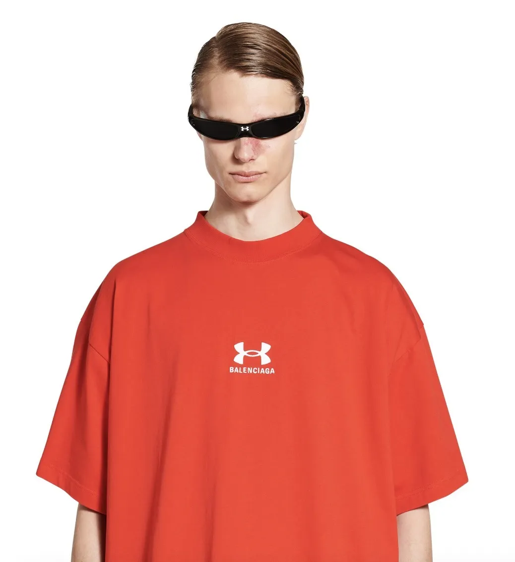 BALENCIAGA  |Under Armour® T-shirt Oversized Fit in Red/white