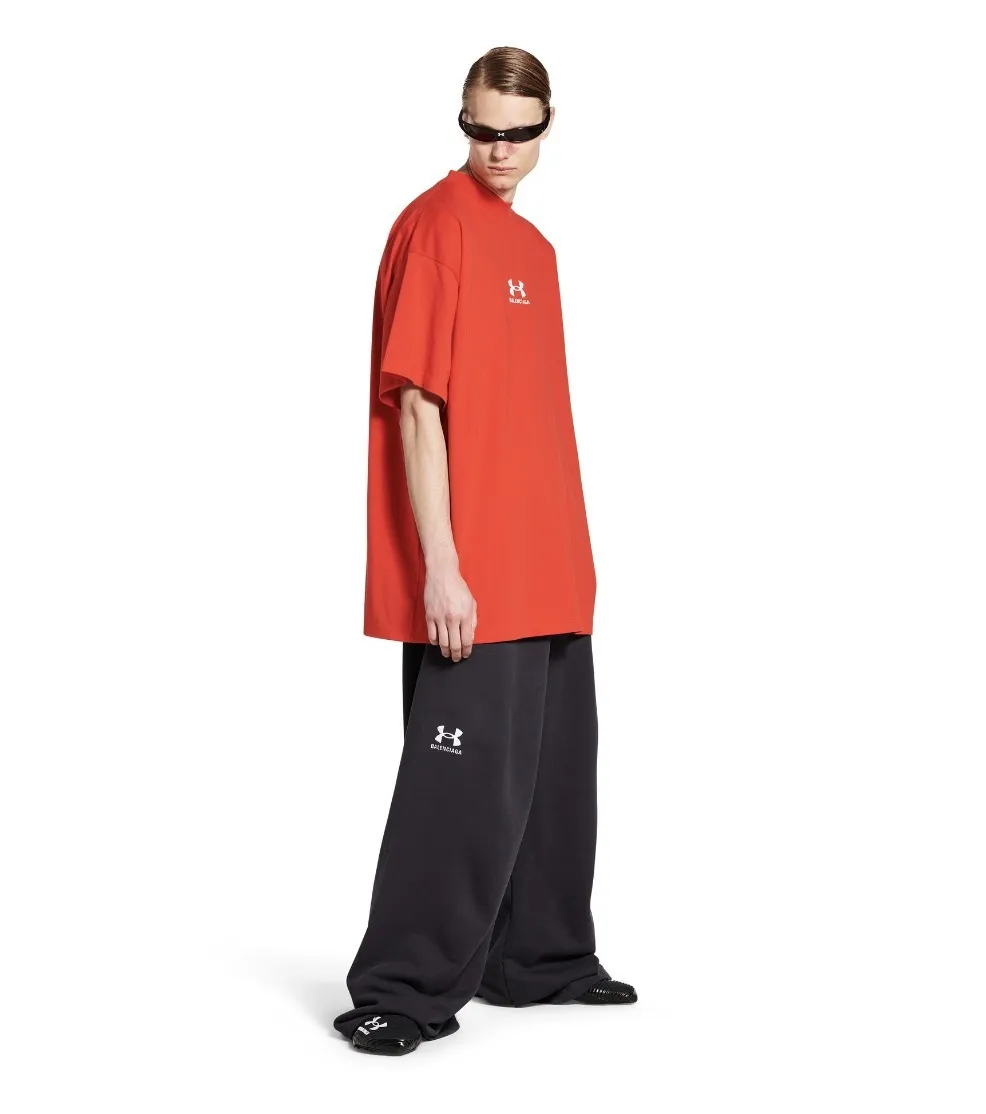 BALENCIAGA  |Under Armour® T-shirt Oversized Fit in Red/white