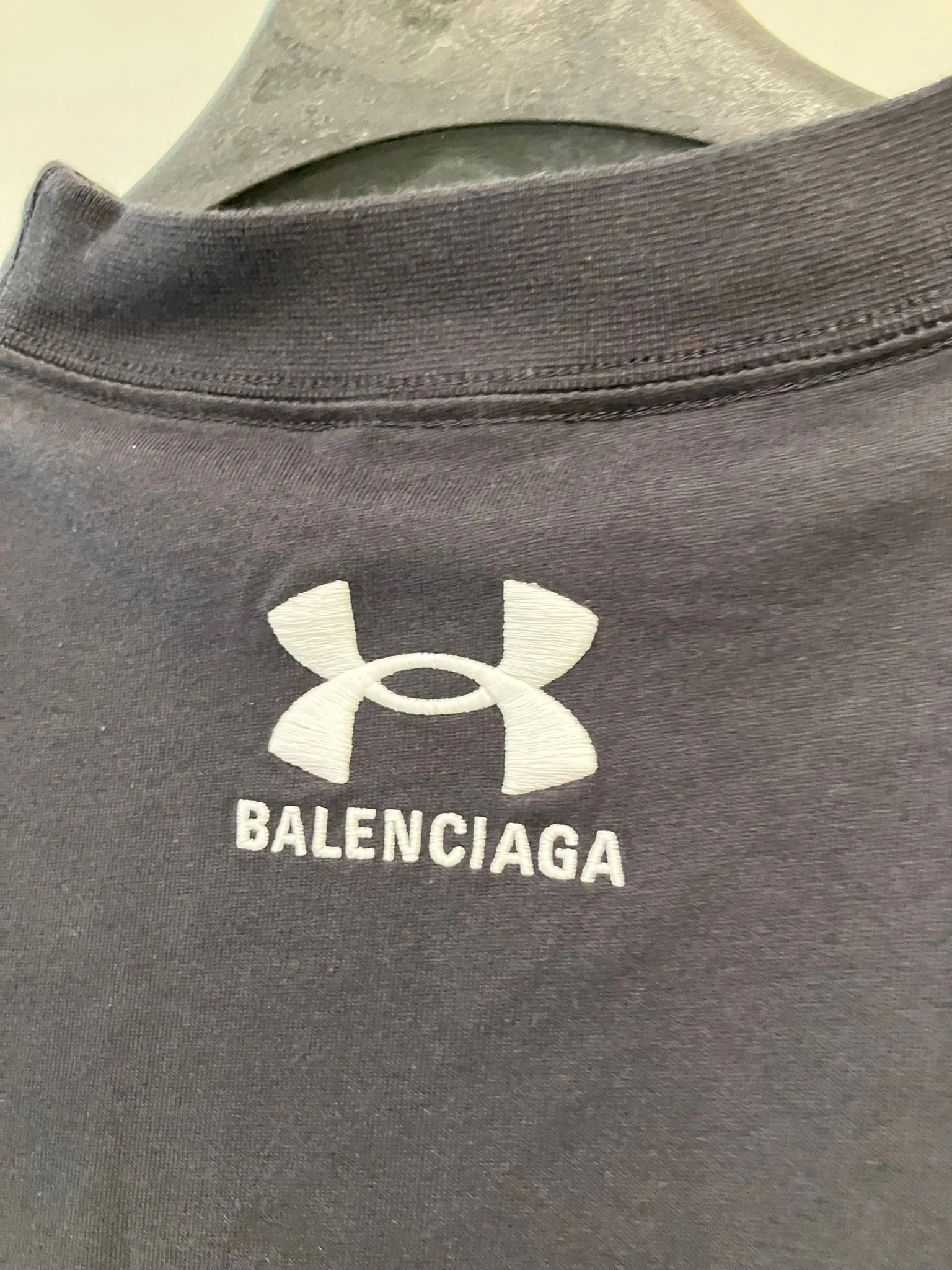 BALENCIAGA  |Under Armour® T-shirt Oversized Fit in Red/white