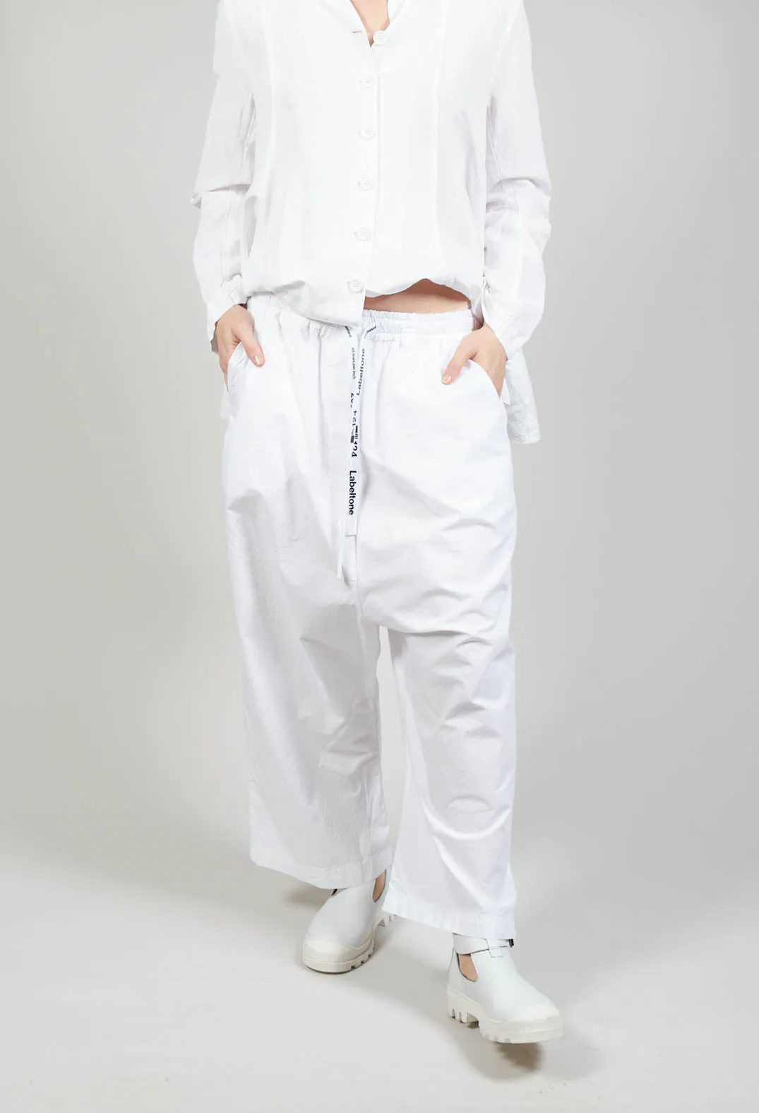 Cropped Wide Leg Trousers in White