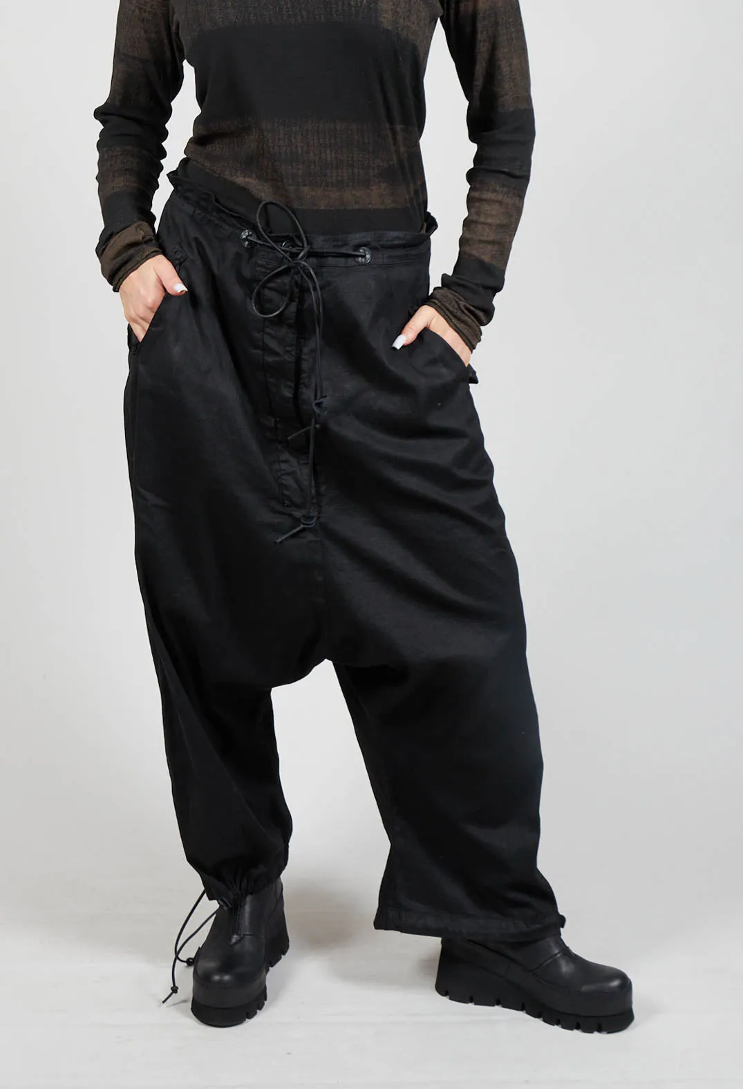 Drawstring Drop Crotch Trousers in Black