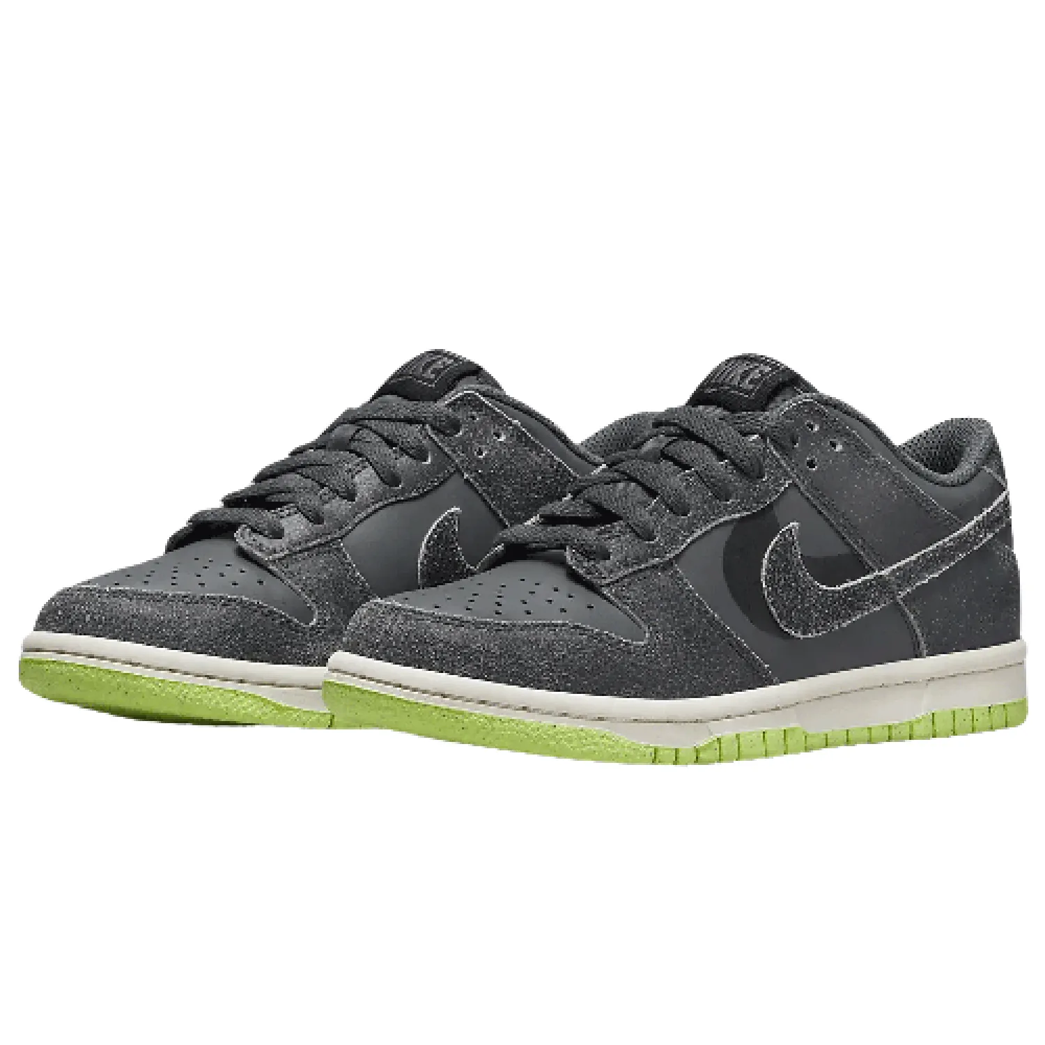 Dunk Low SE Older Kids' Shoes - Grey