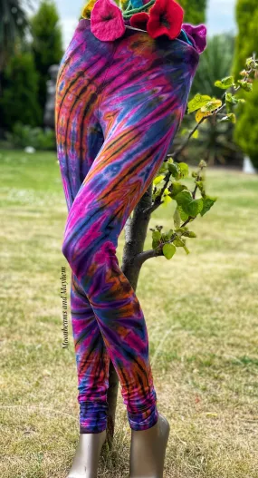 MAGICAL ELECTRIC PURPLE TIE DYE COSMIC LEGGINGS SIZE REG TO PLUS