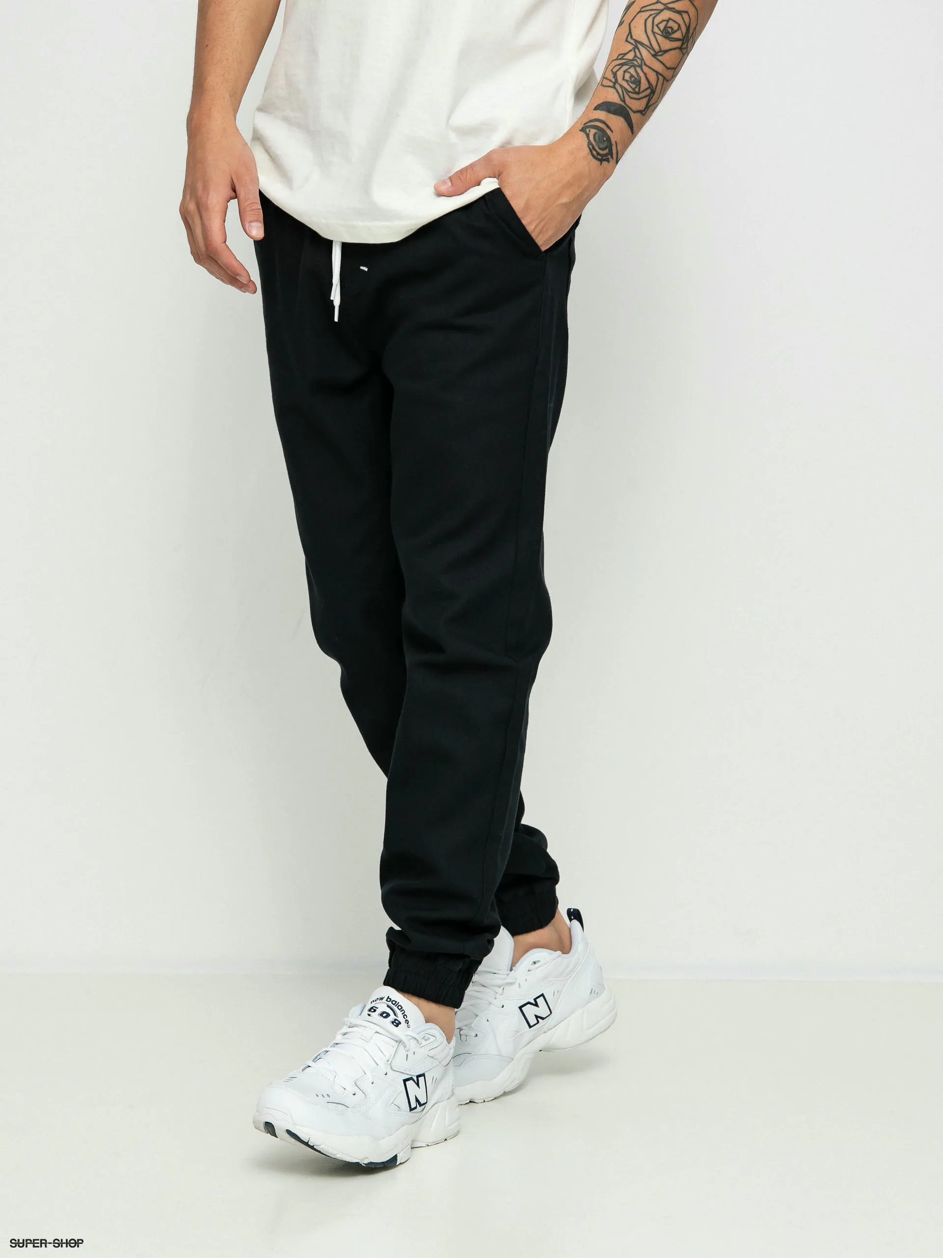 MassDnm Signature 2.0 Joggers Sneaker Fit Pants (black)