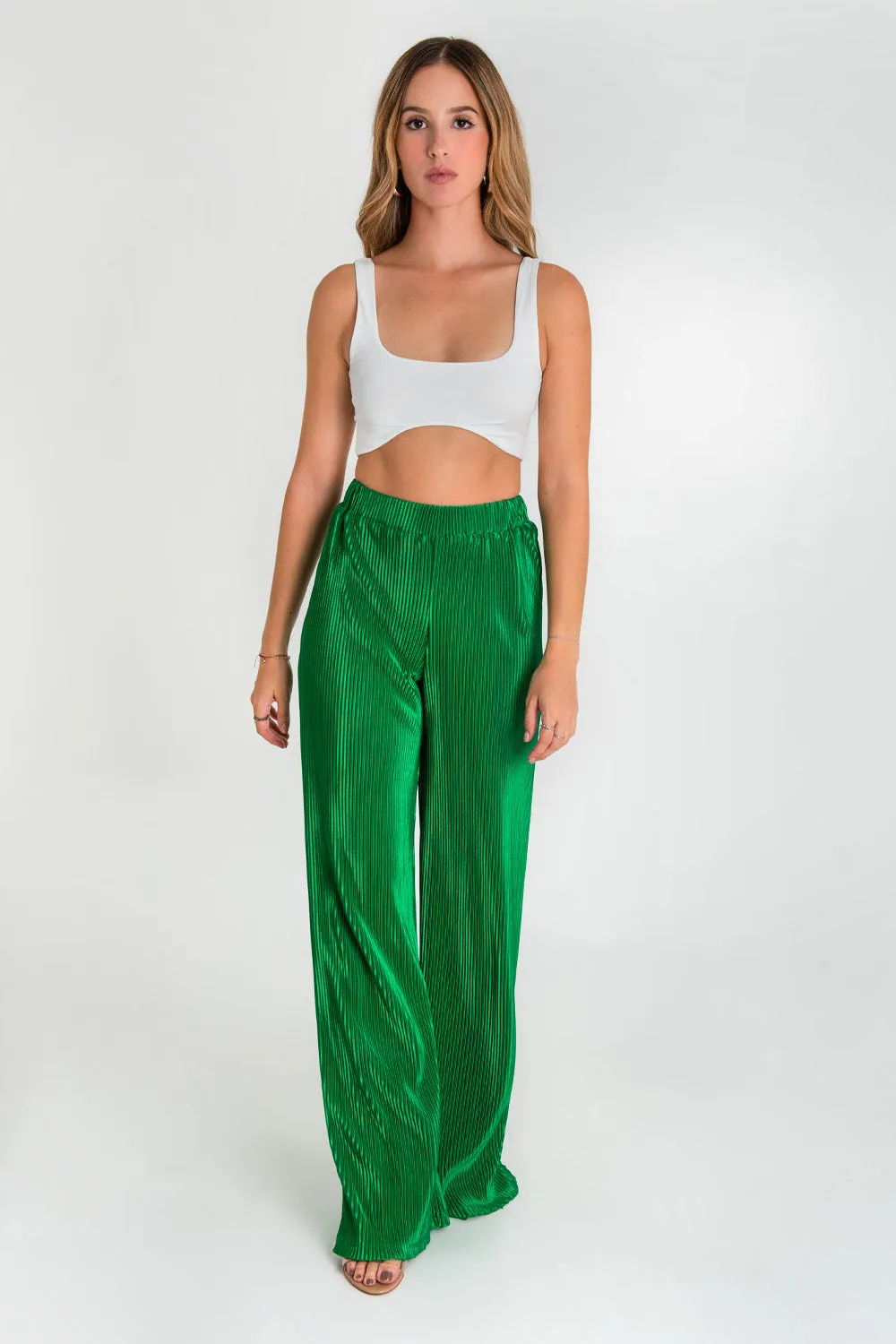 Pantalón satinado plisado fit wide leg