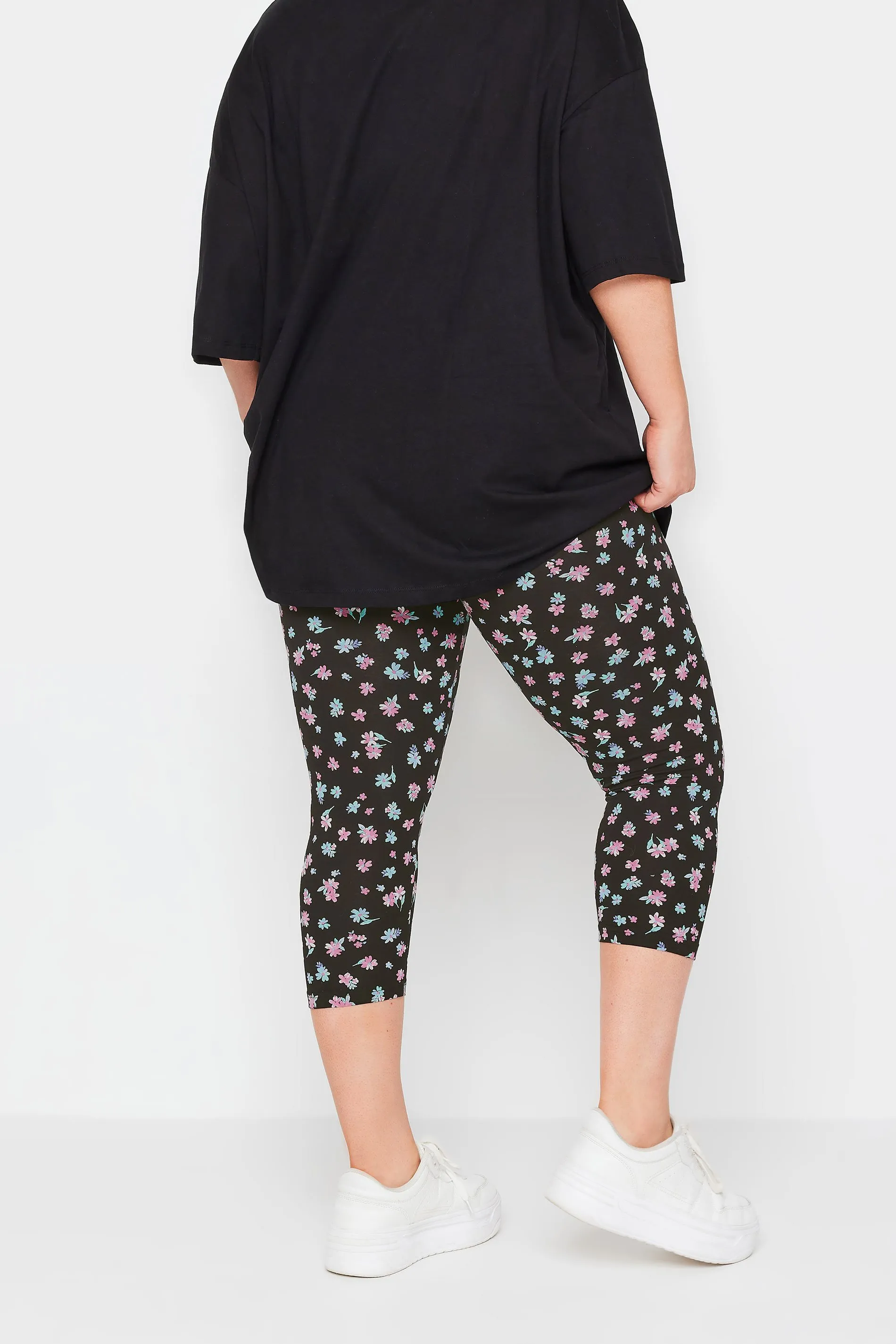 YOURS Curve 2 PACK Black & White Ditsy Floral Print Cropped Leggings